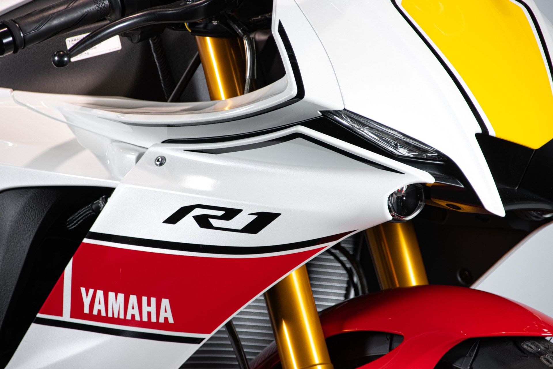 2023 YAMAHA R1 60°th ANNIVERSARIO