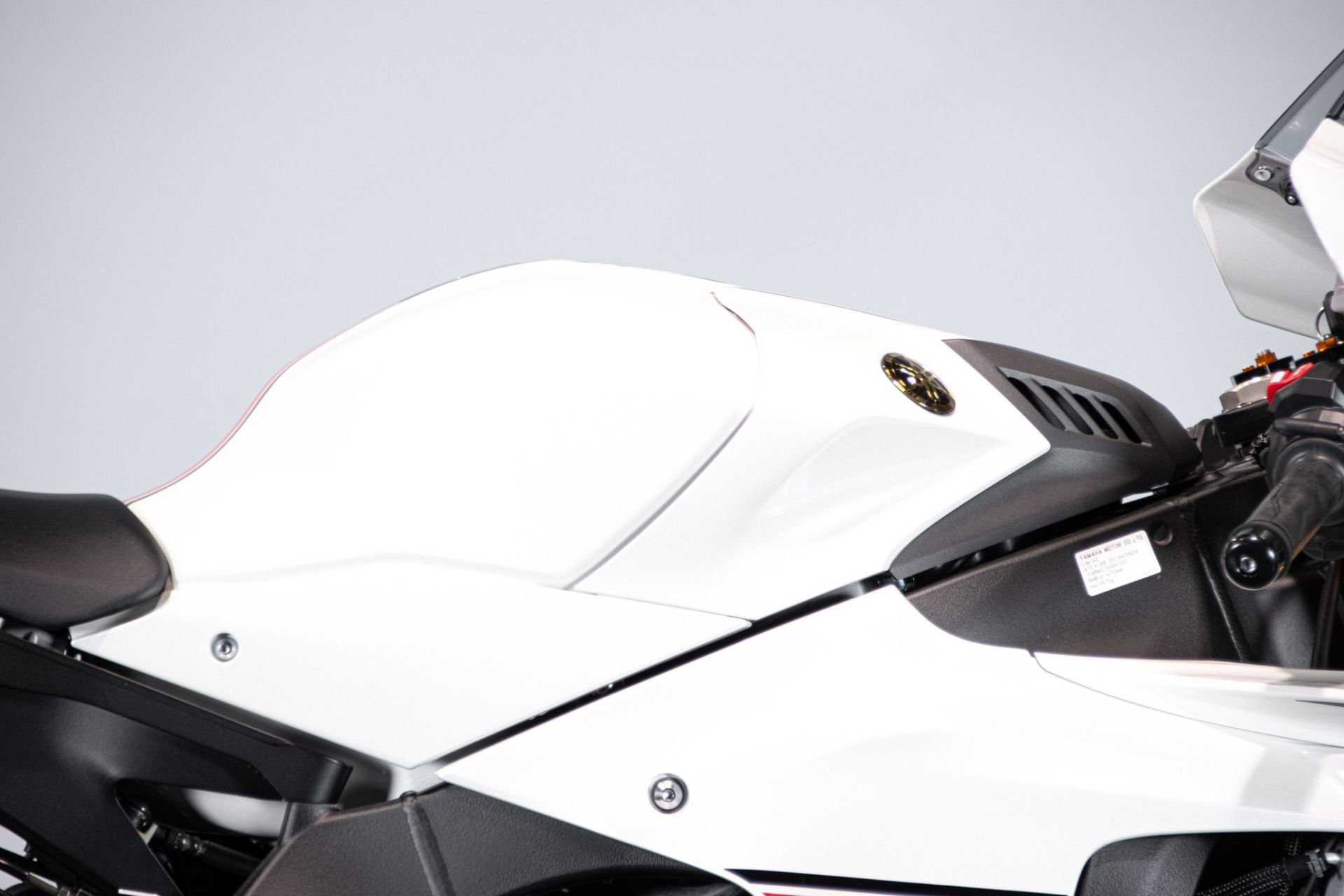 2023 YAMAHA R1 60°th ANNIVERSARIO