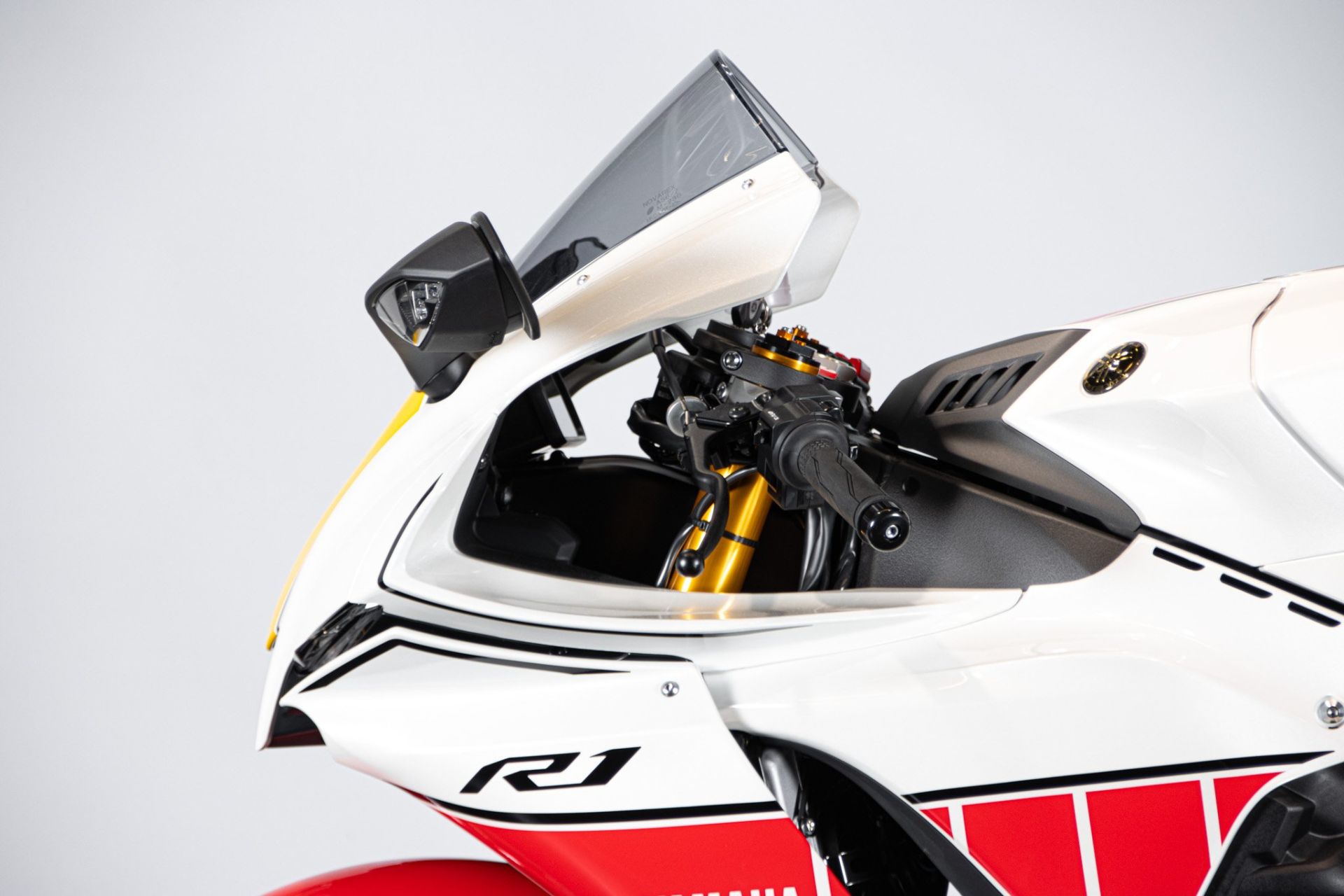 2023 YAMAHA R1 60°th ANNIVERSARIO