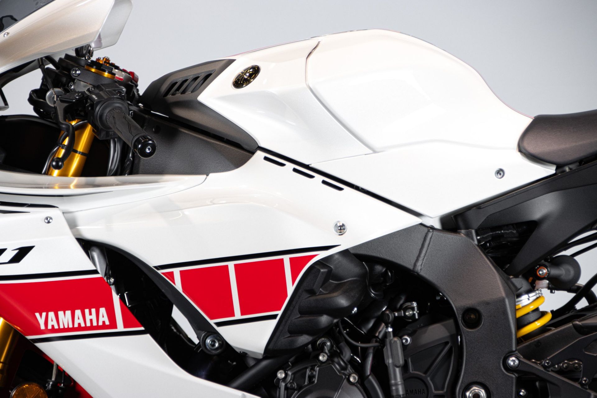 2023 YAMAHA R1 60°th ANNIVERSARIO
