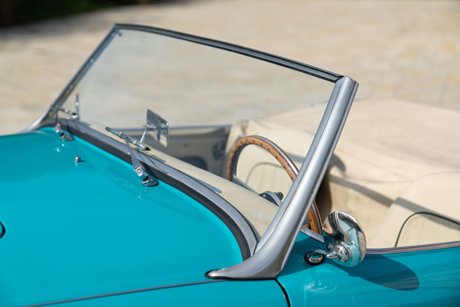 1957 AUSTIN HEALEY 100/6 BN4