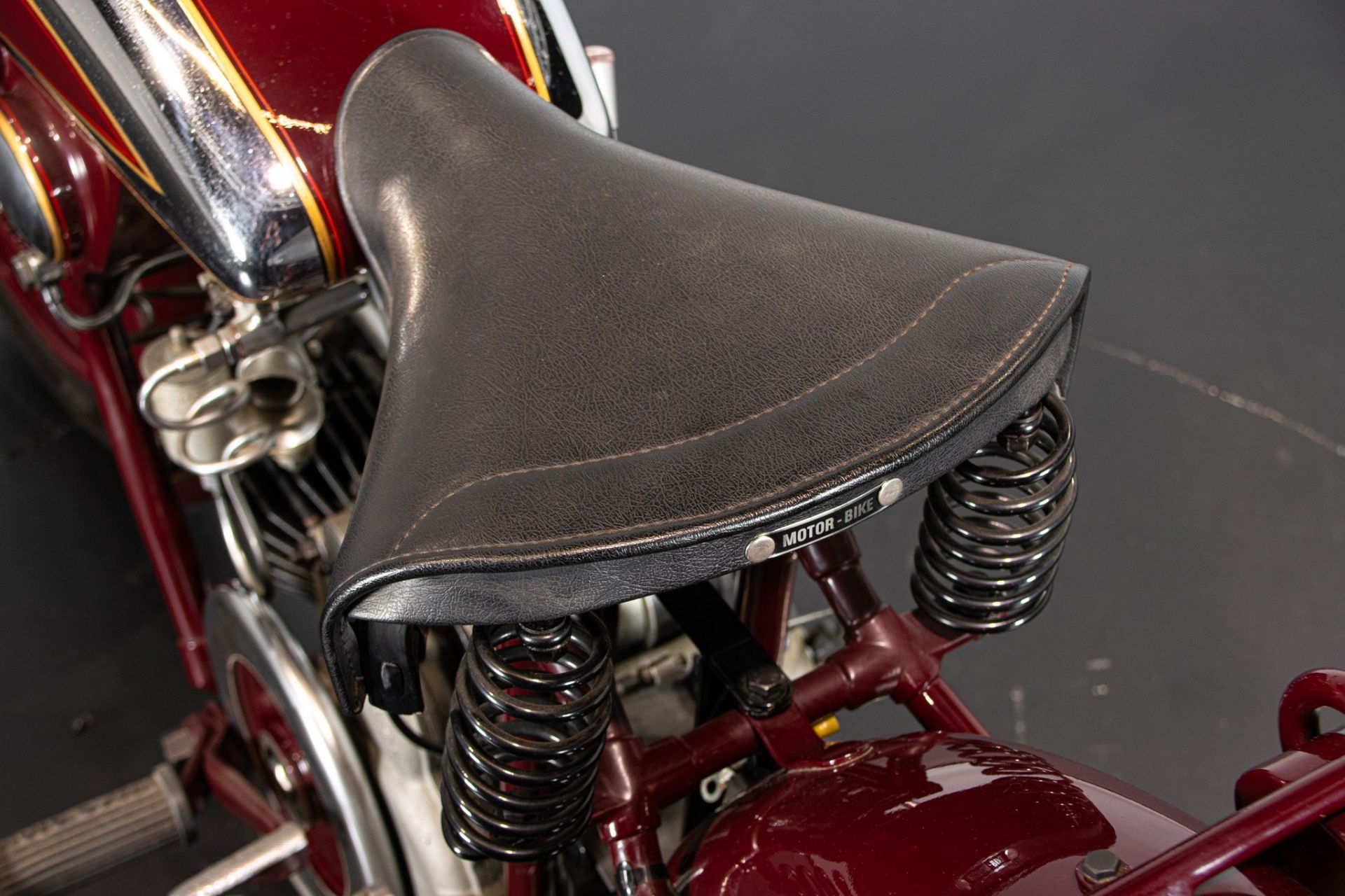 1937 MOTO GUZZI P175