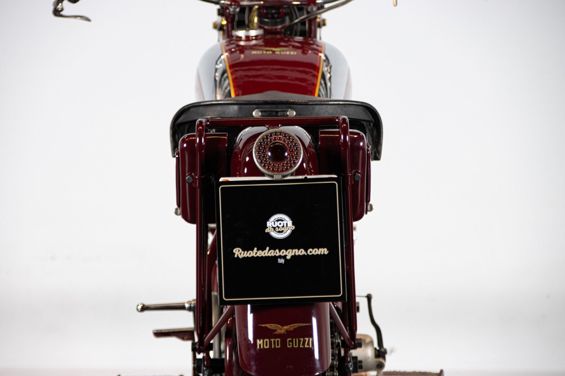 1937 MOTO GUZZI P175