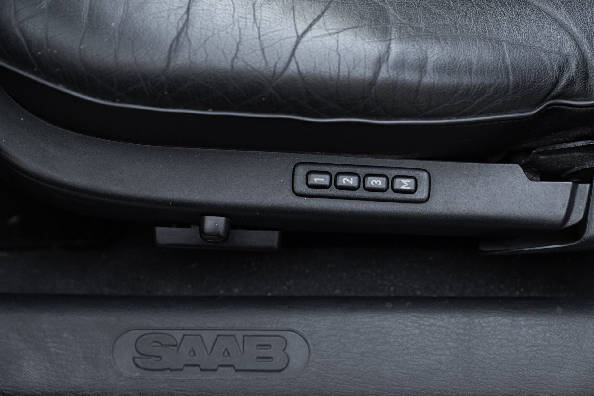 1997 SAAB 900 SE
