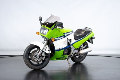 1985 KAWASAKI GPZ 600 R