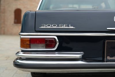 1973 MERCEDES -BENZ 300 SEL 3.5