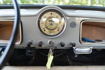 1958 MORRIS MINOR