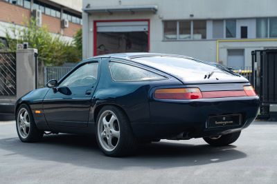 1981 PORSCHE 928