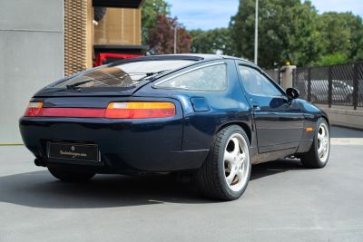 1981 PORSCHE 928