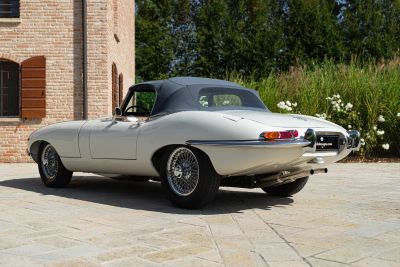 1968 JAGUAR E-TYPE I° SERIE 4.2 ROADSTER