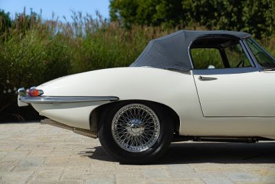 1968 JAGUAR E-TYPE I° SERIE 4.2 ROADSTER