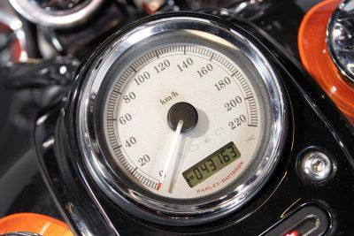 2010 HARLEY DAVIDSON DYNA WYDE GLIDE