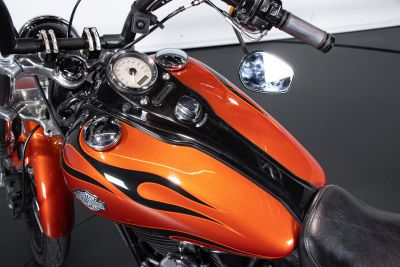 2010 HARLEY DAVIDSON DYNA WYDE GLIDE