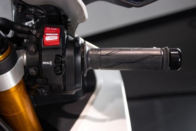 2023 YAMAHA R1 60°th ANNIVERSARIO