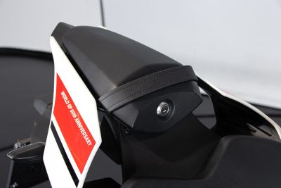 2023 YAMAHA R1 60°th ANNIVERSARIO