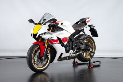 2023 YAMAHA R1 60°th ANNIVERSARIO