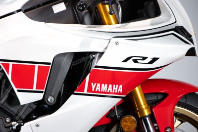 2023 YAMAHA R1 60°th ANNIVERSARIO