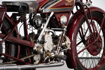 1937 MOTO GUZZI P175