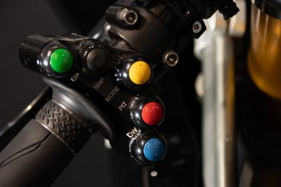 2024 YAMAHA R1