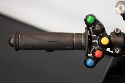 2024 YAMAHA R1
