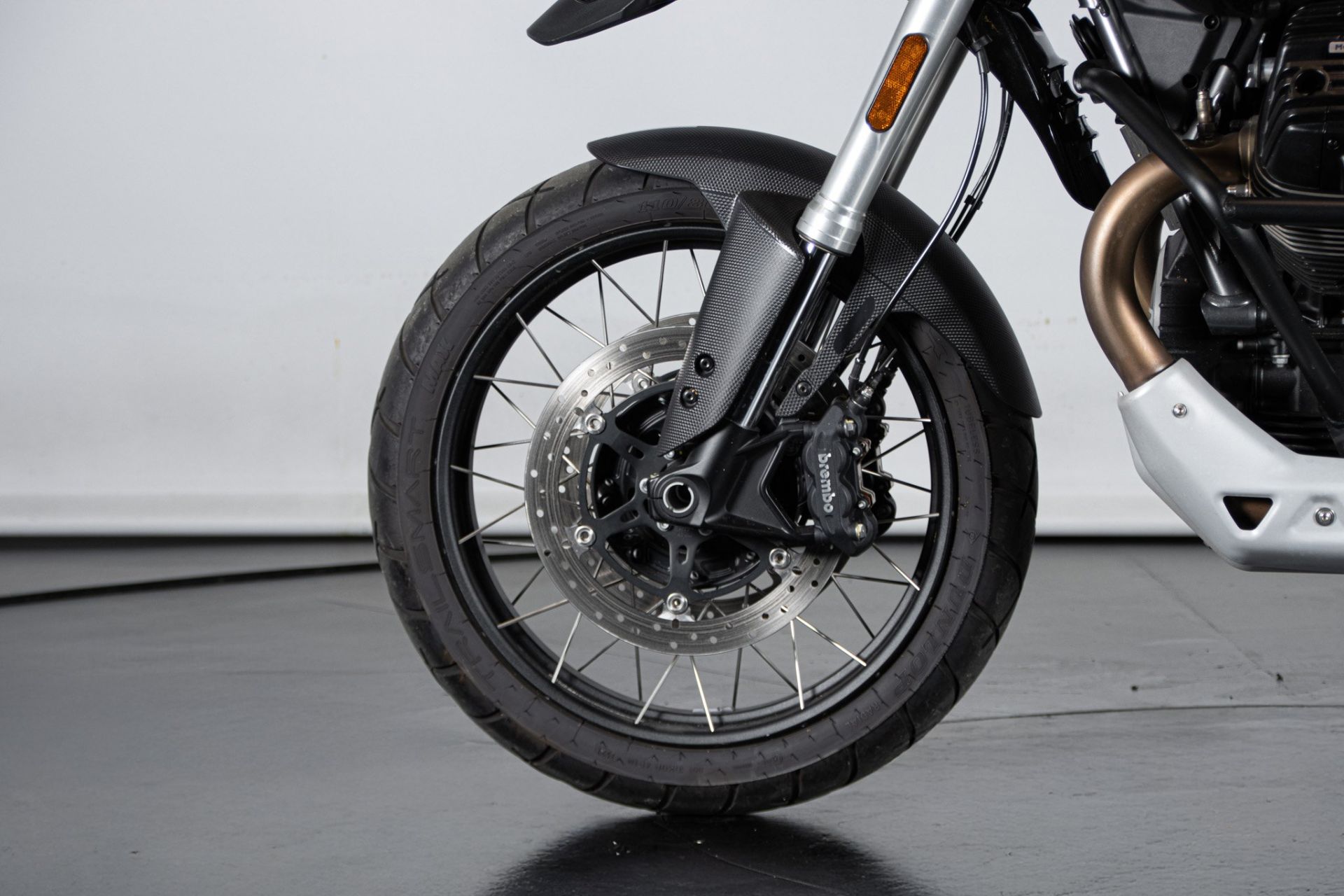 2022 MOTO GUZZI V85 TT GUARDIA D’ONORE 1946