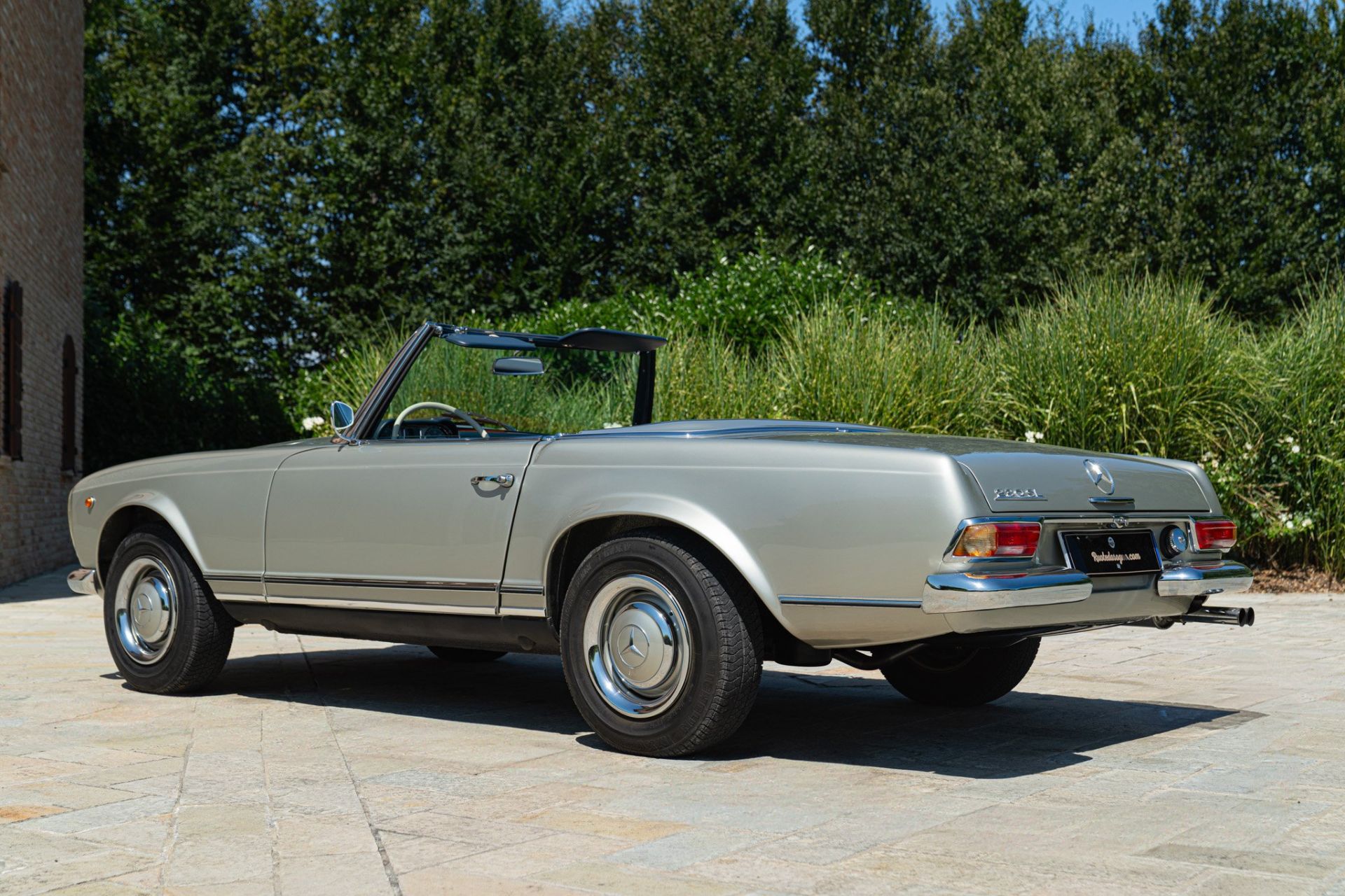 1965 MERCEDES-BENZ 230 SL