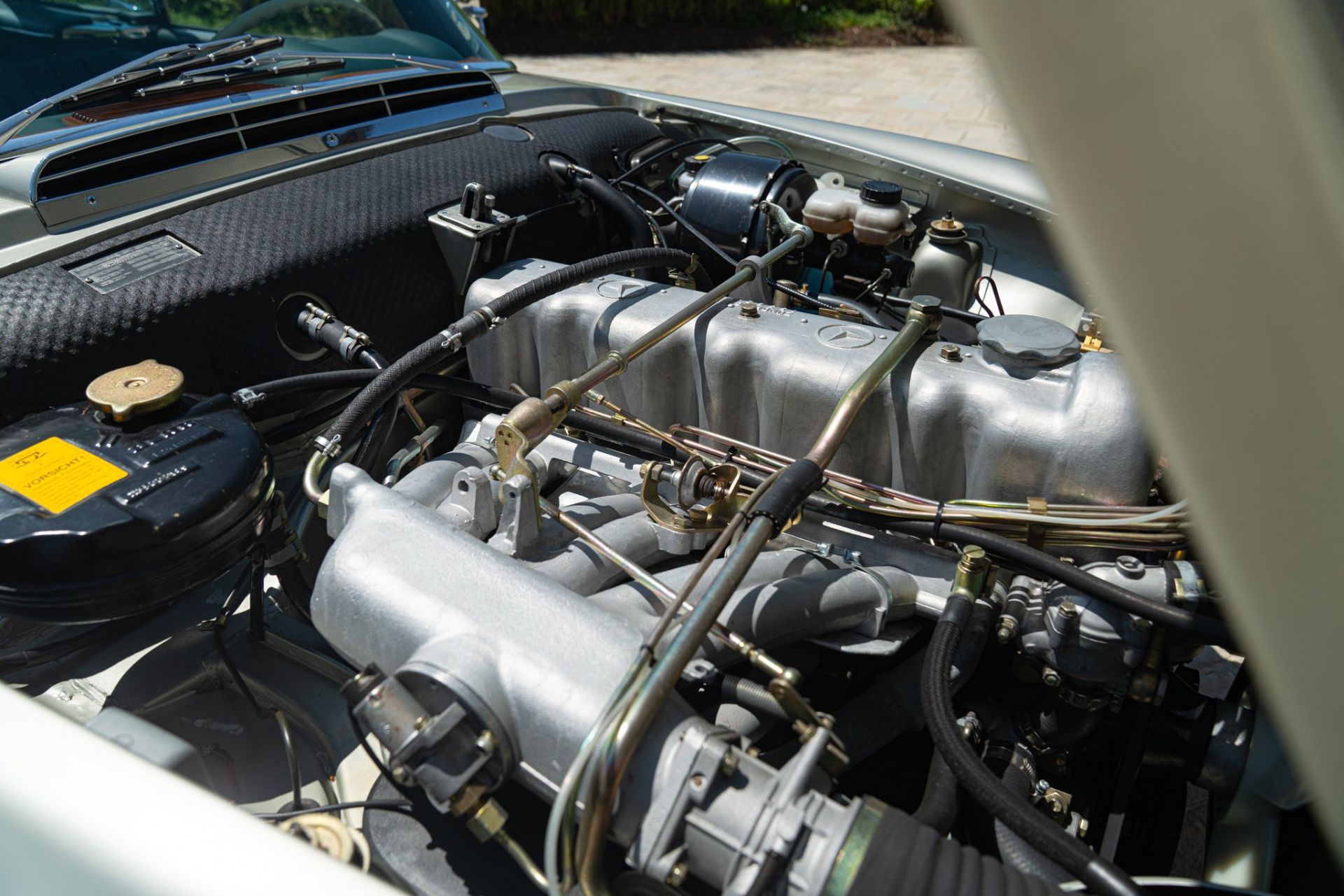 1965 MERCEDES-BENZ 230 SL