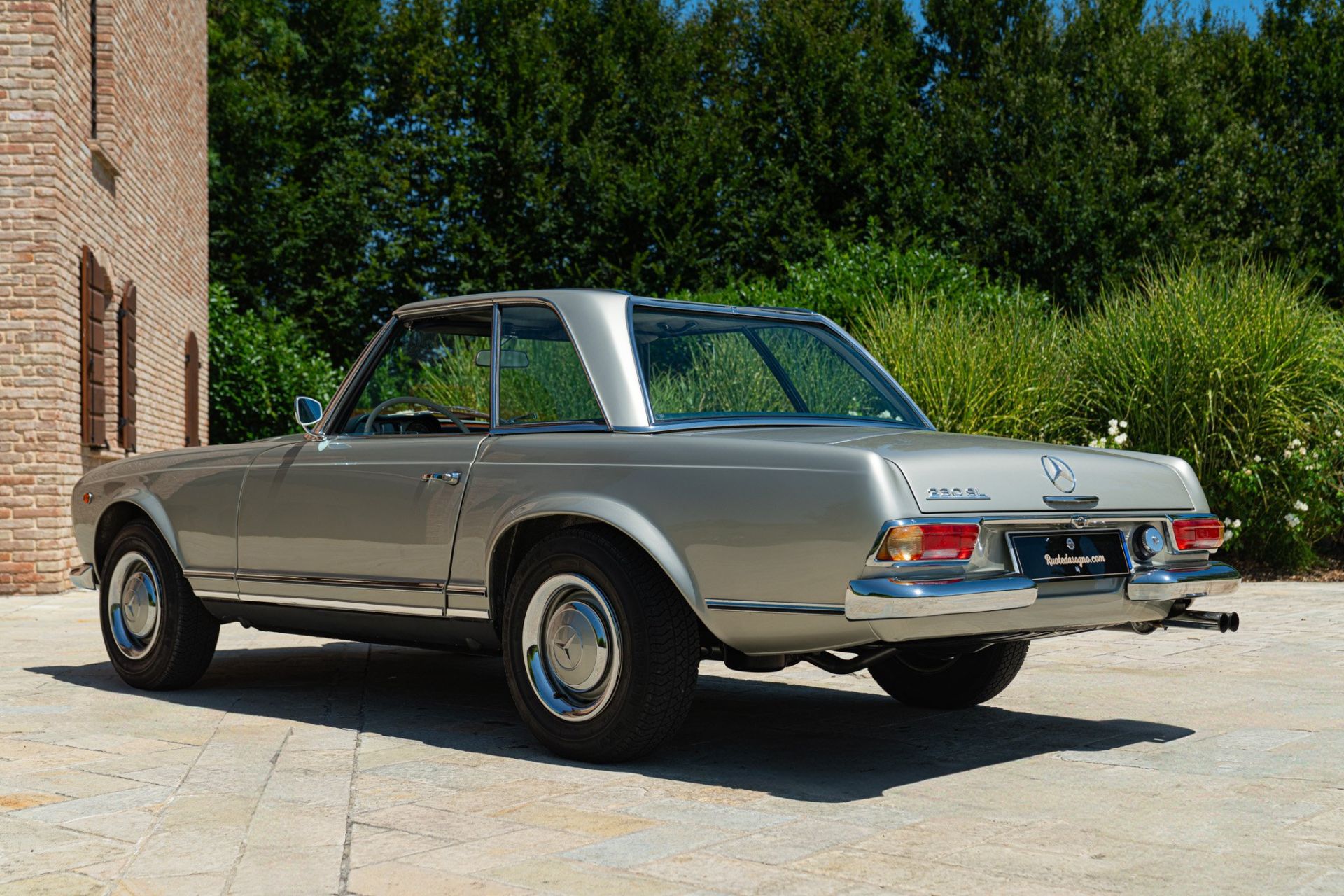 1965 MERCEDES-BENZ 230 SL