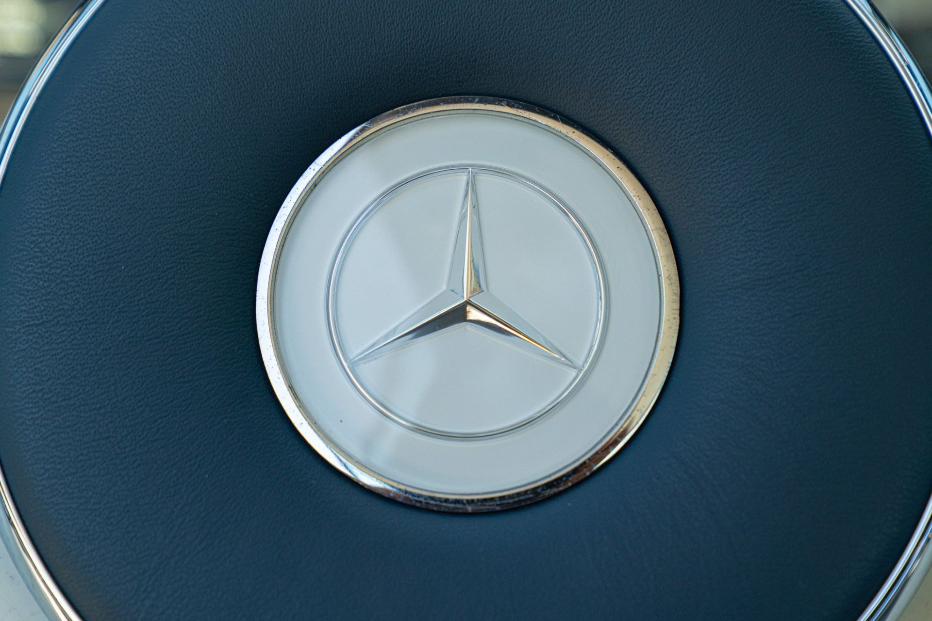 1965 MERCEDES-BENZ 230 SL