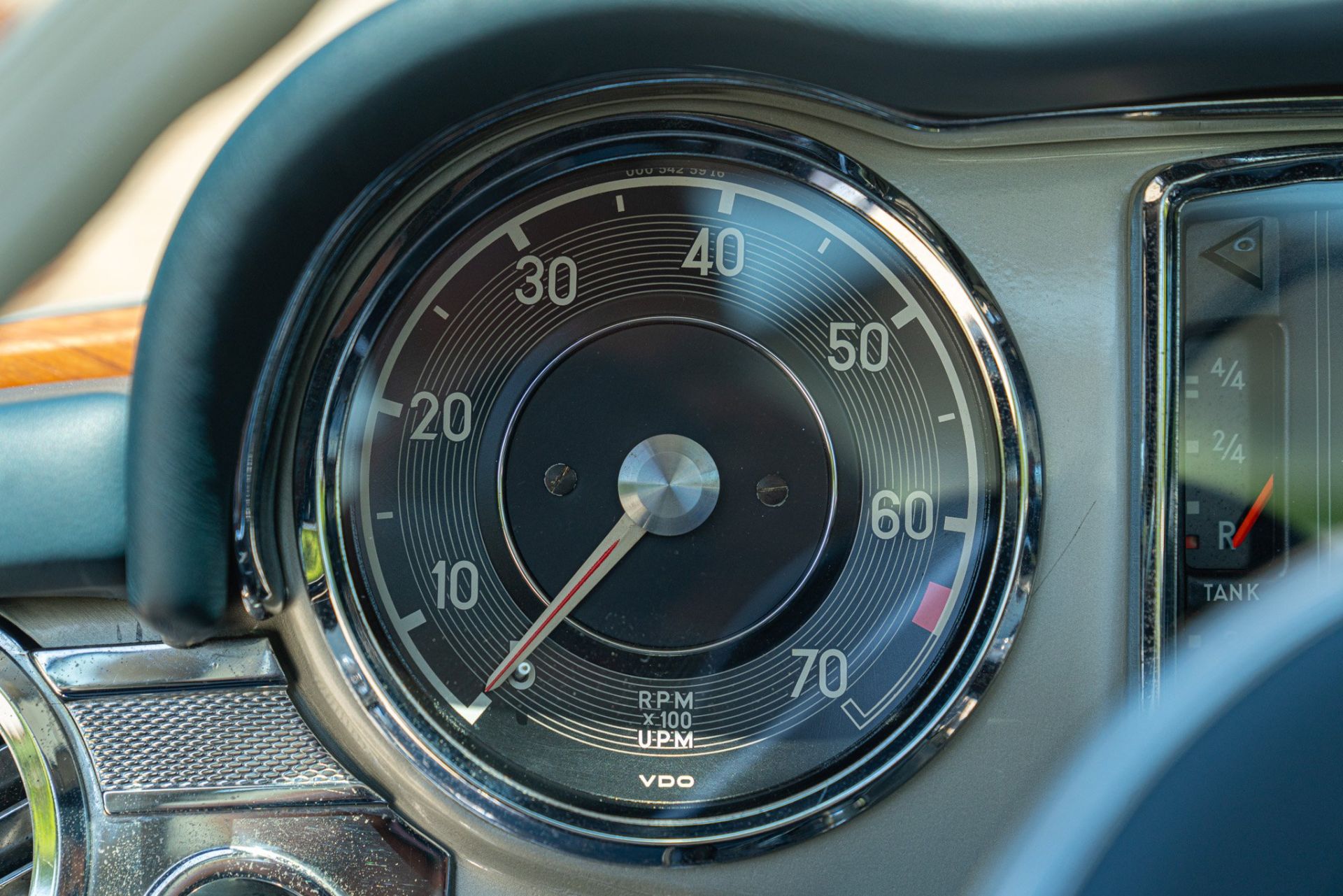 1965 MERCEDES-BENZ 230 SL