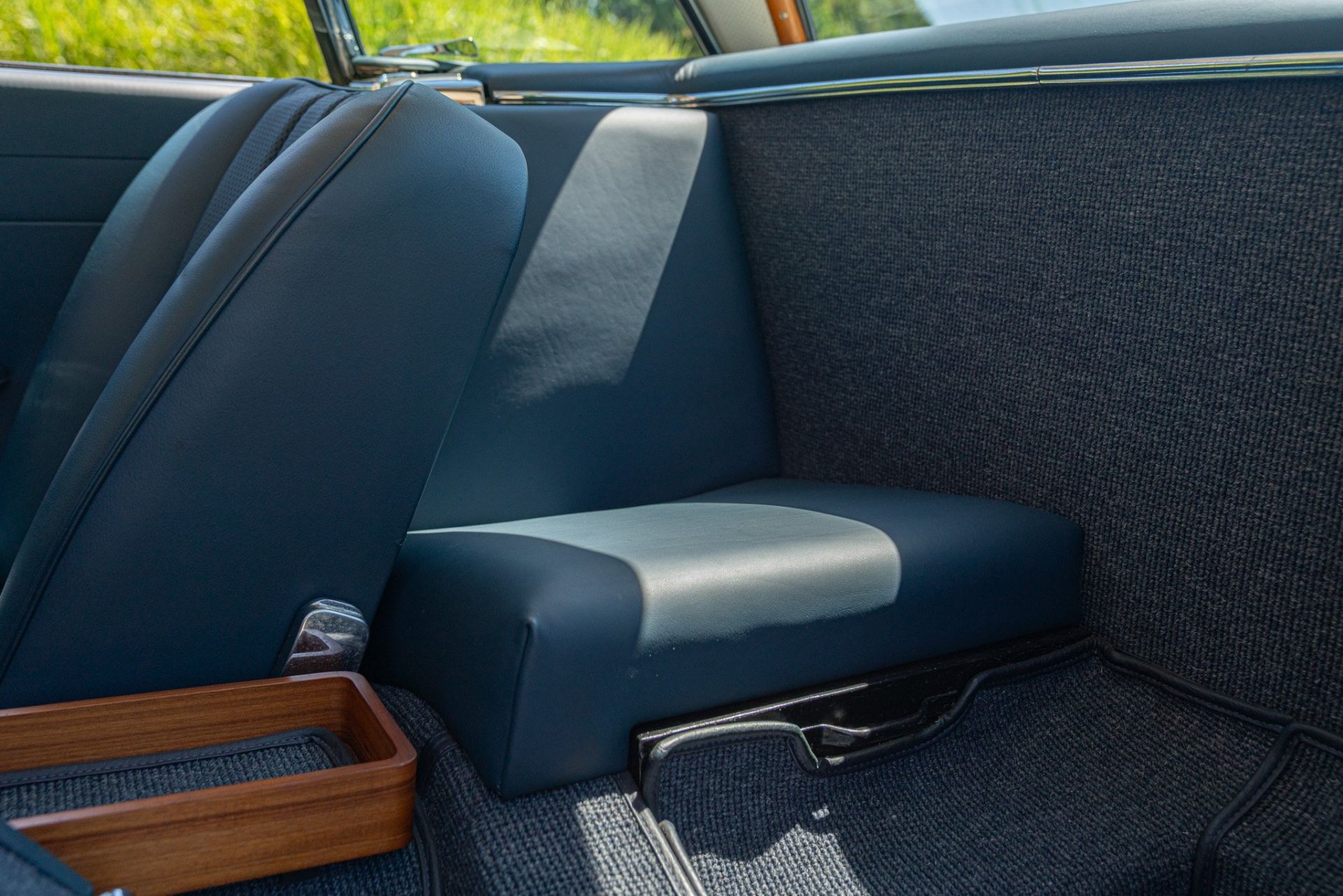 1965 MERCEDES-BENZ 230 SL