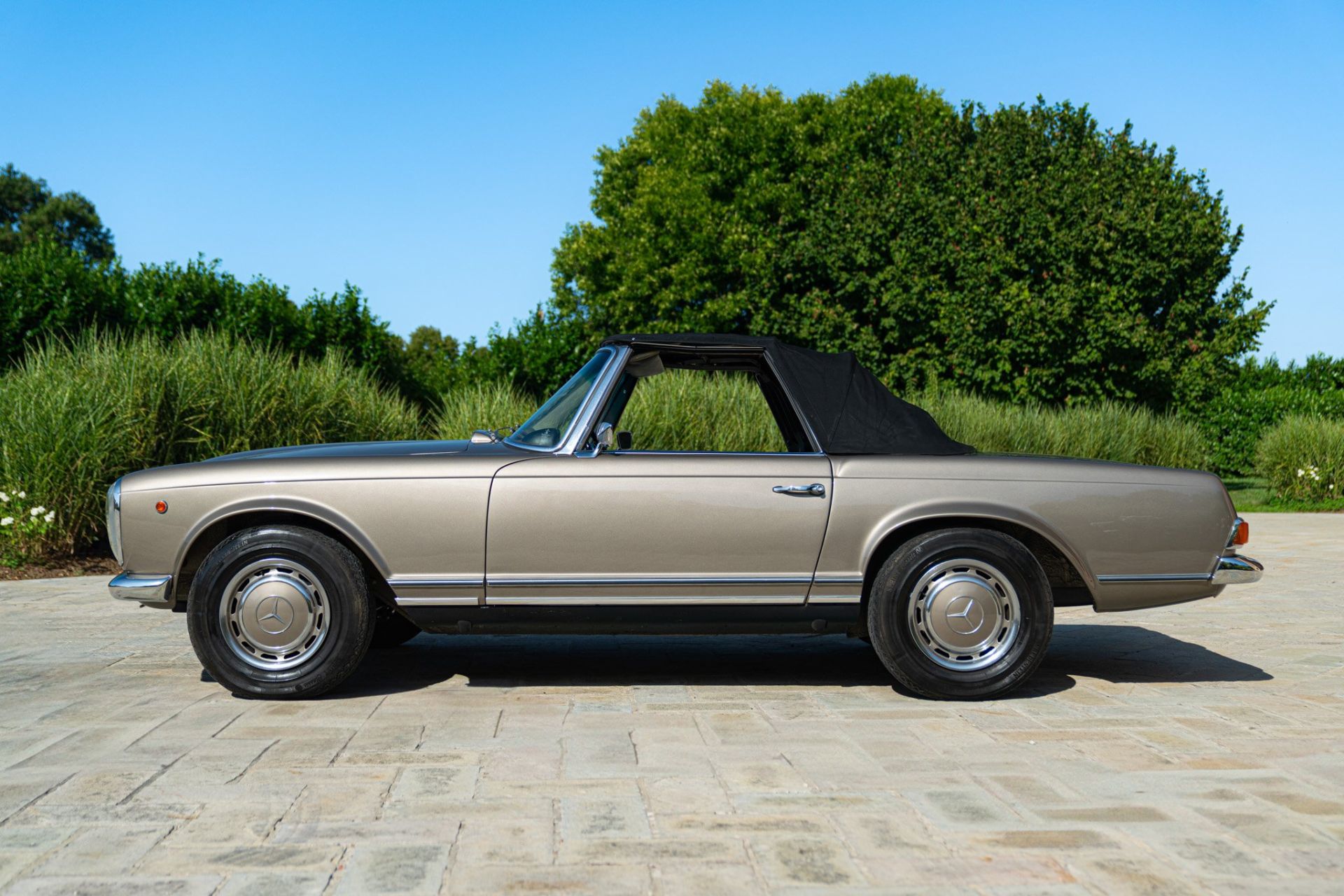 1969 MERCEDES-BENZ 280 SL