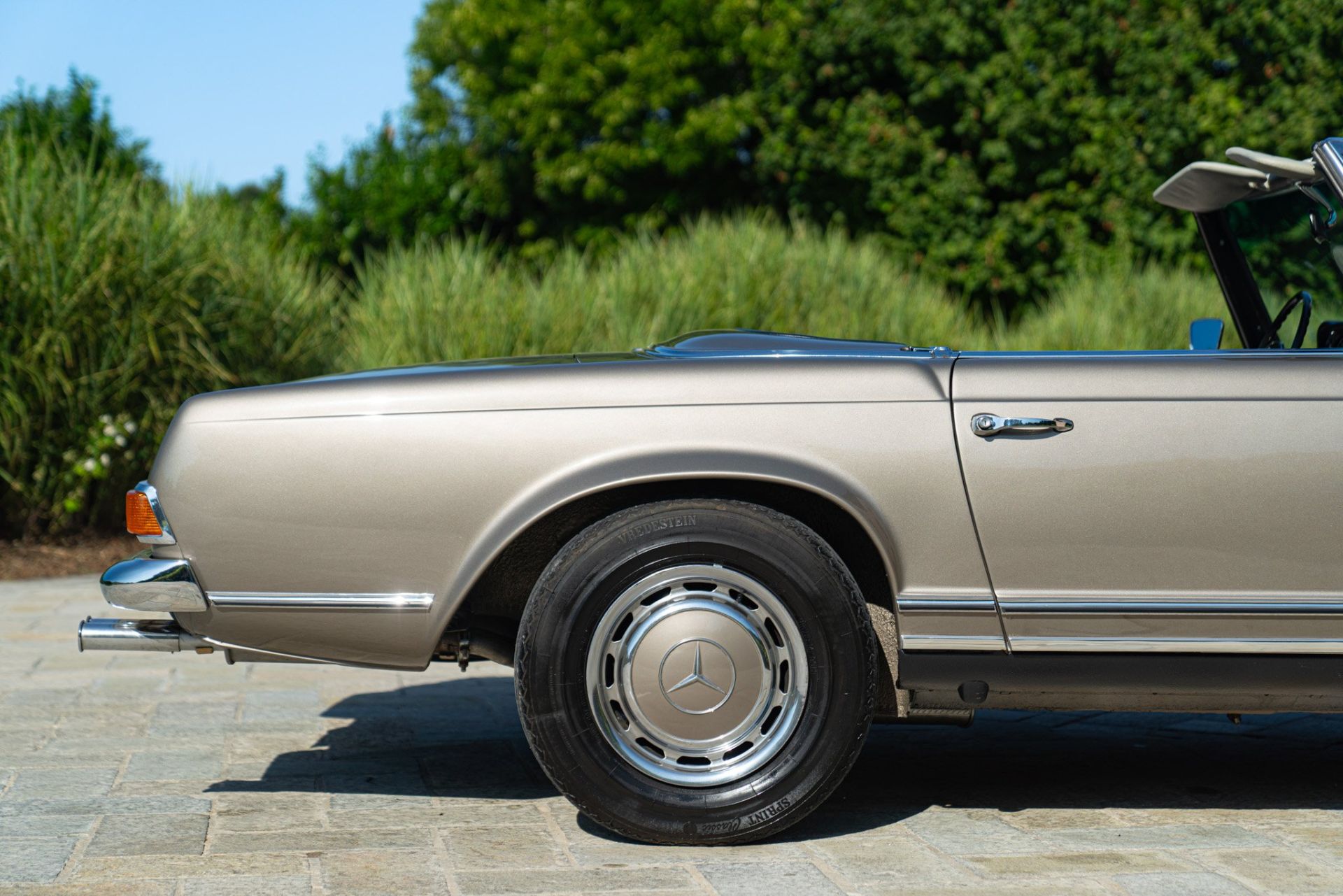1969 MERCEDES-BENZ 280 SL