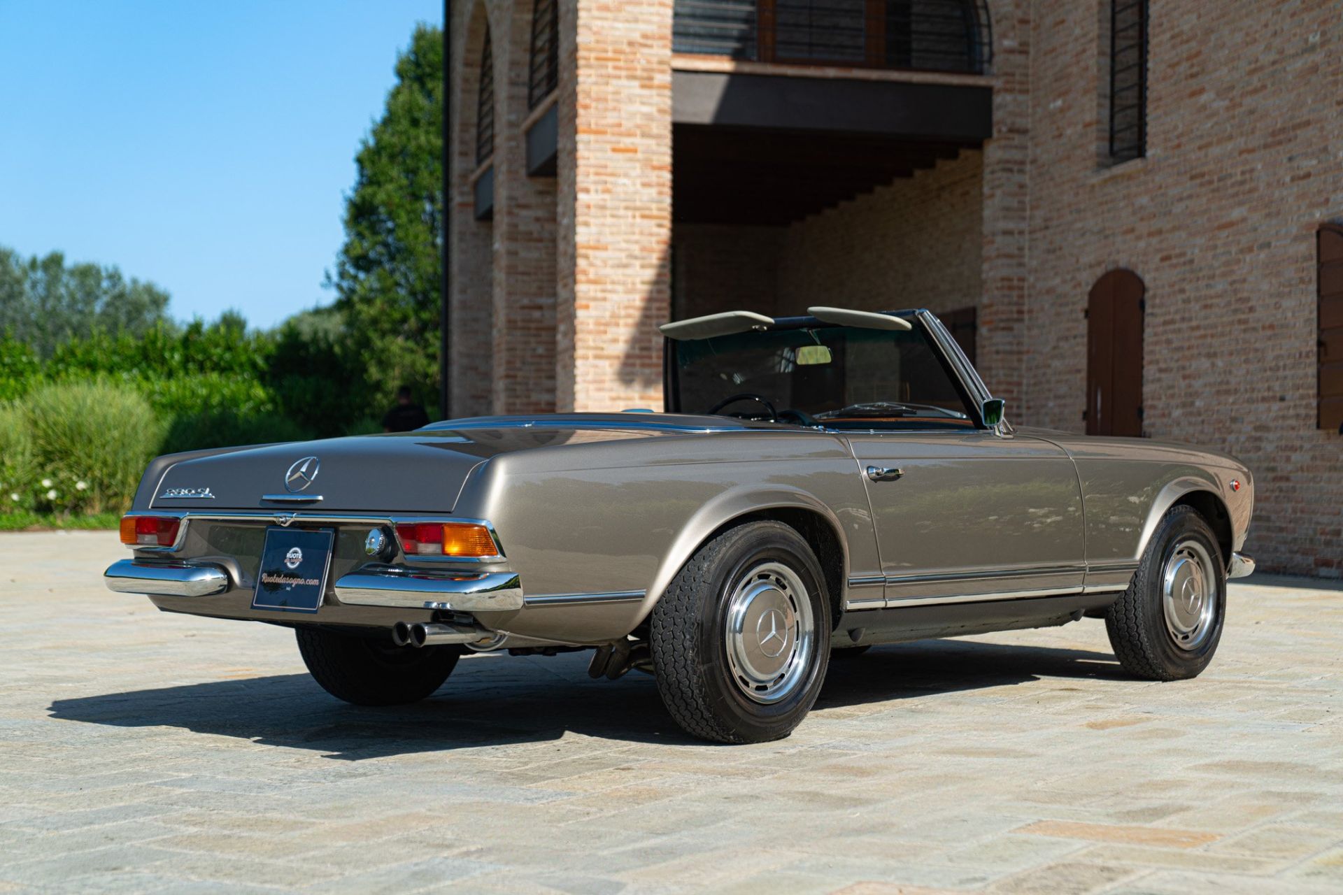 1969 MERCEDES-BENZ 280 SL