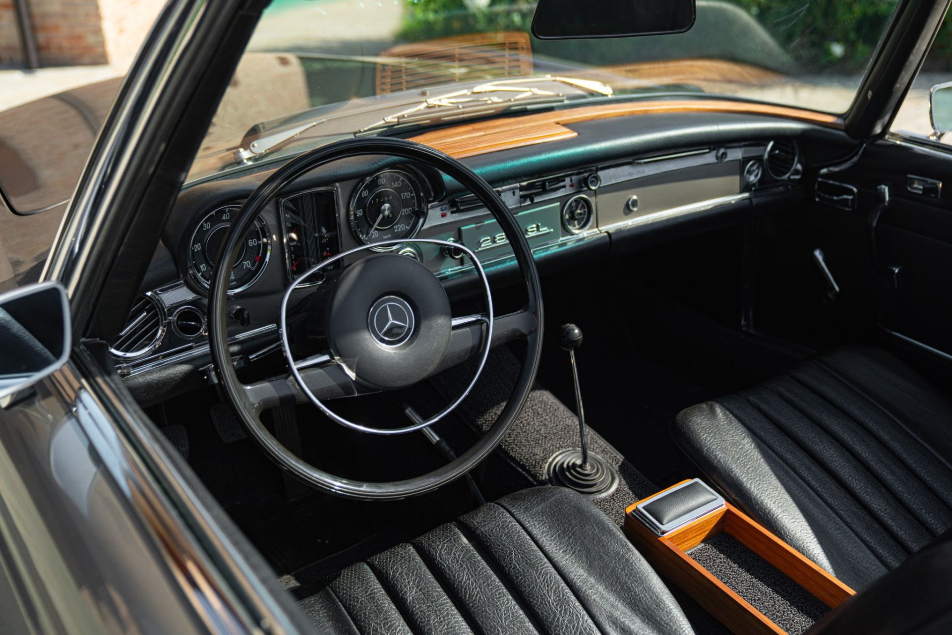 1969 MERCEDES-BENZ 280 SL