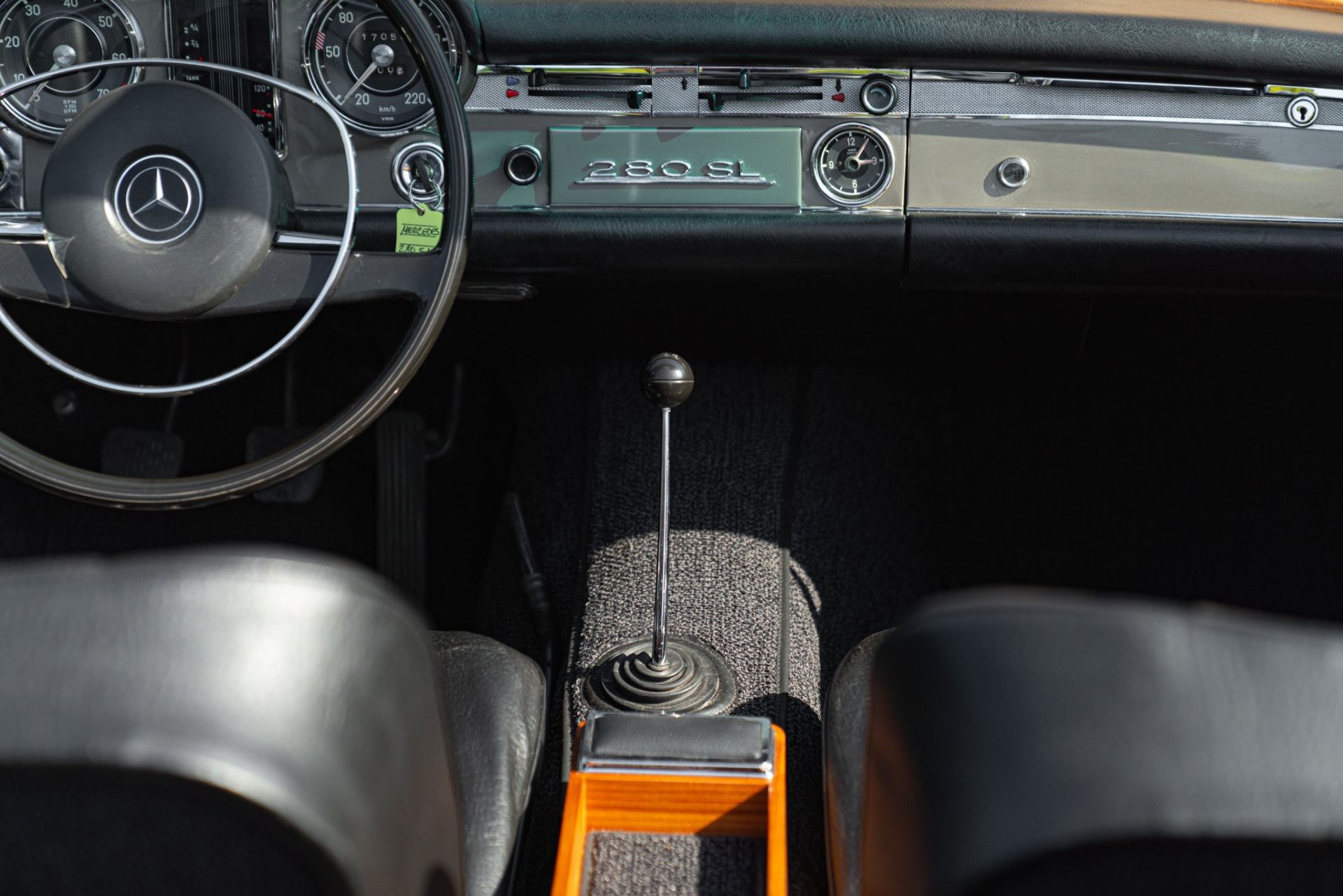 1969 MERCEDES-BENZ 280 SL