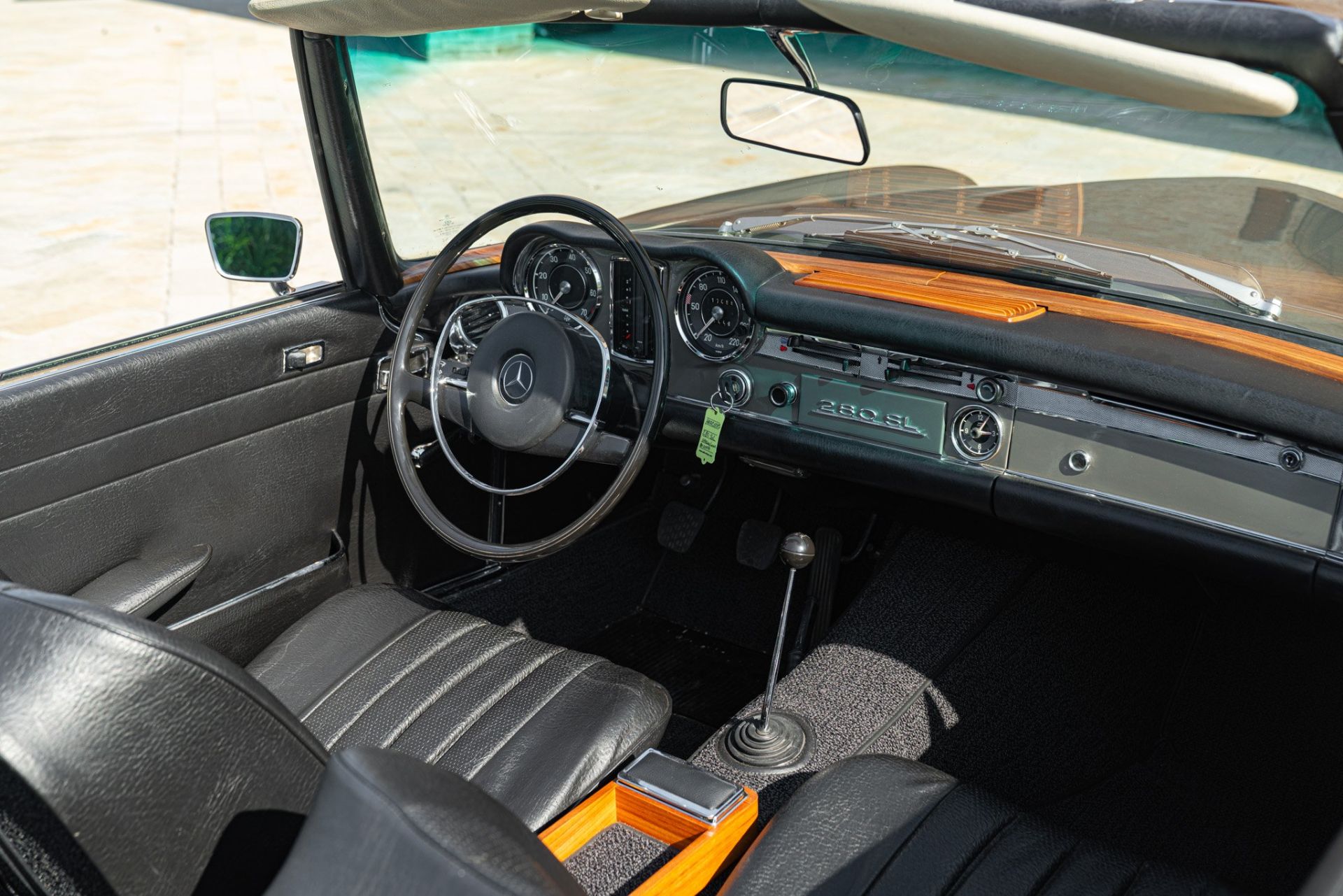 1969 MERCEDES-BENZ 280 SL