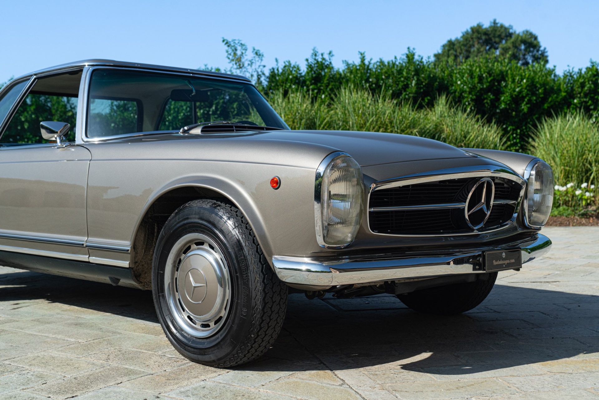 1969 MERCEDES-BENZ 280 SL