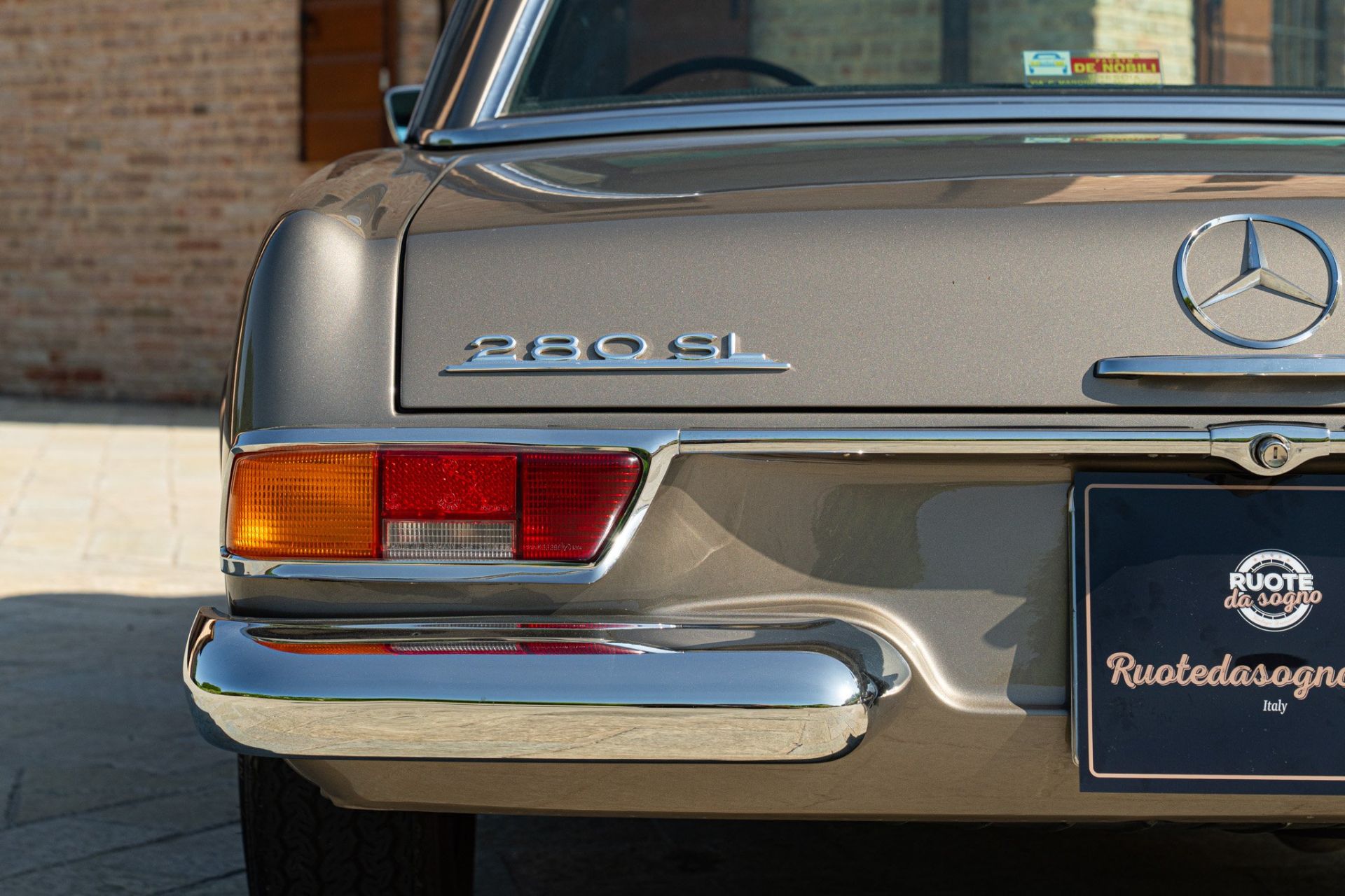1969 MERCEDES-BENZ 280 SL