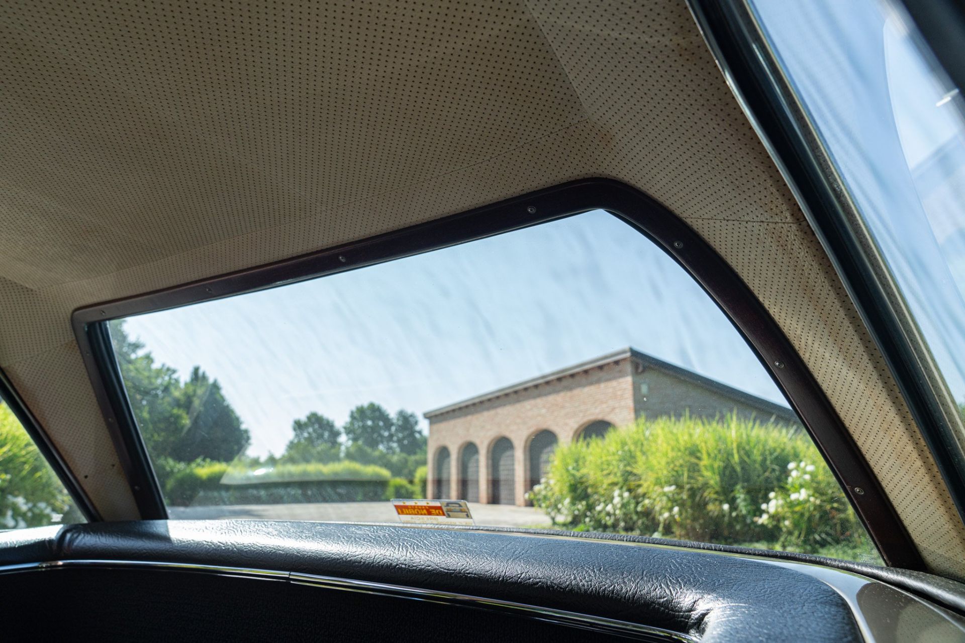 1969 MERCEDES-BENZ 280 SL