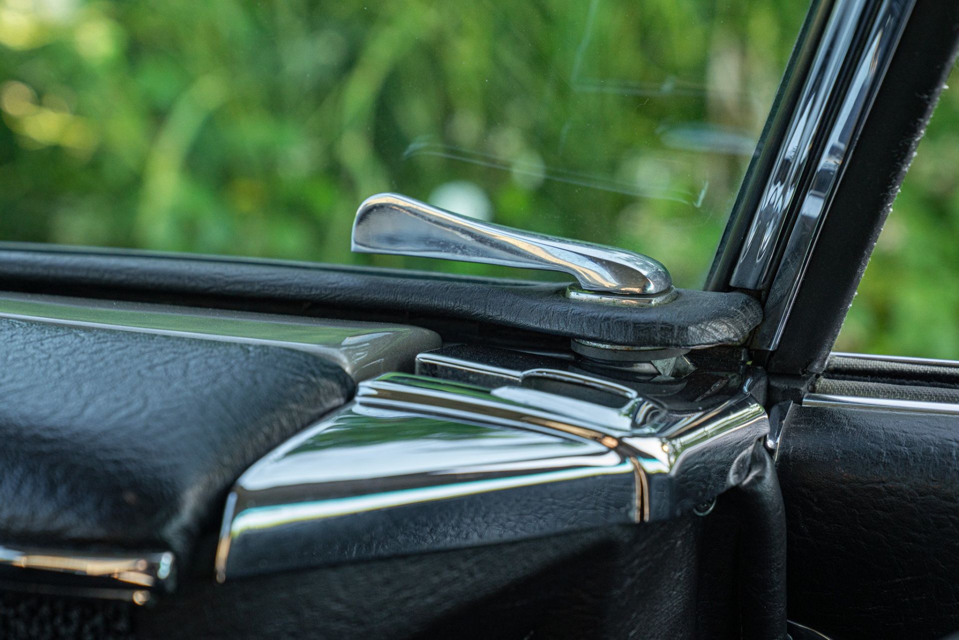 1969 MERCEDES-BENZ 280 SL