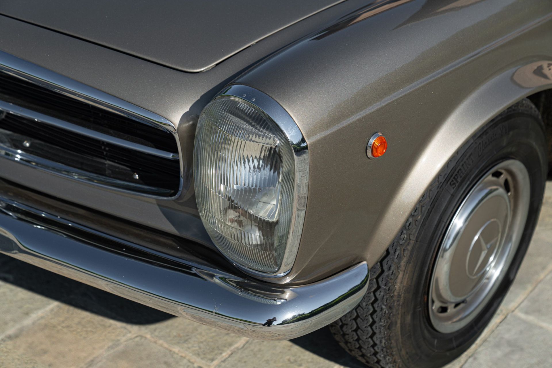 1969 MERCEDES-BENZ 280 SL