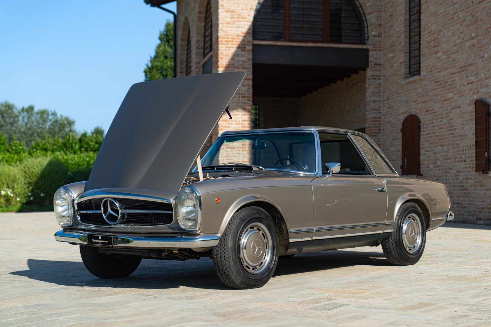 1969 MERCEDES-BENZ 280 SL
