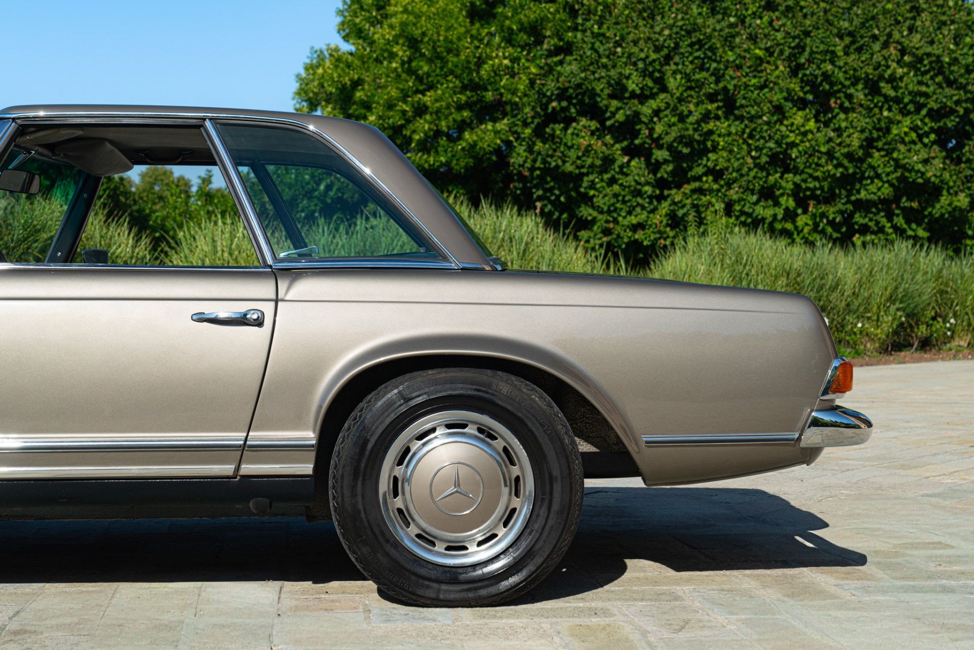 1969 MERCEDES-BENZ 280 SL