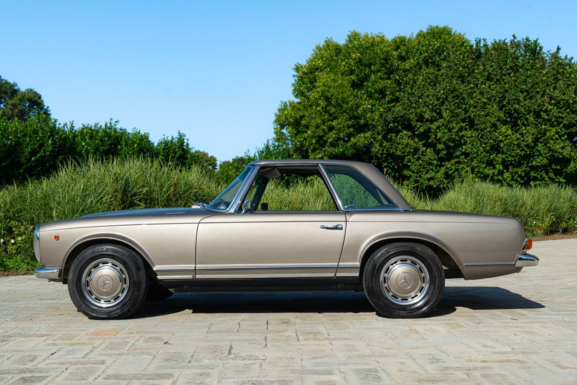 1969 MERCEDES-BENZ 280 SL