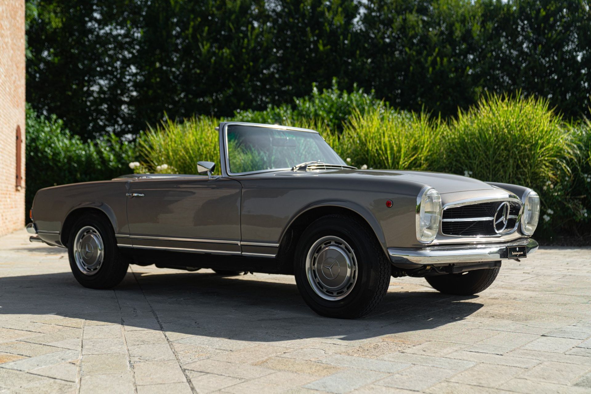 1969 MERCEDES-BENZ 280 SL