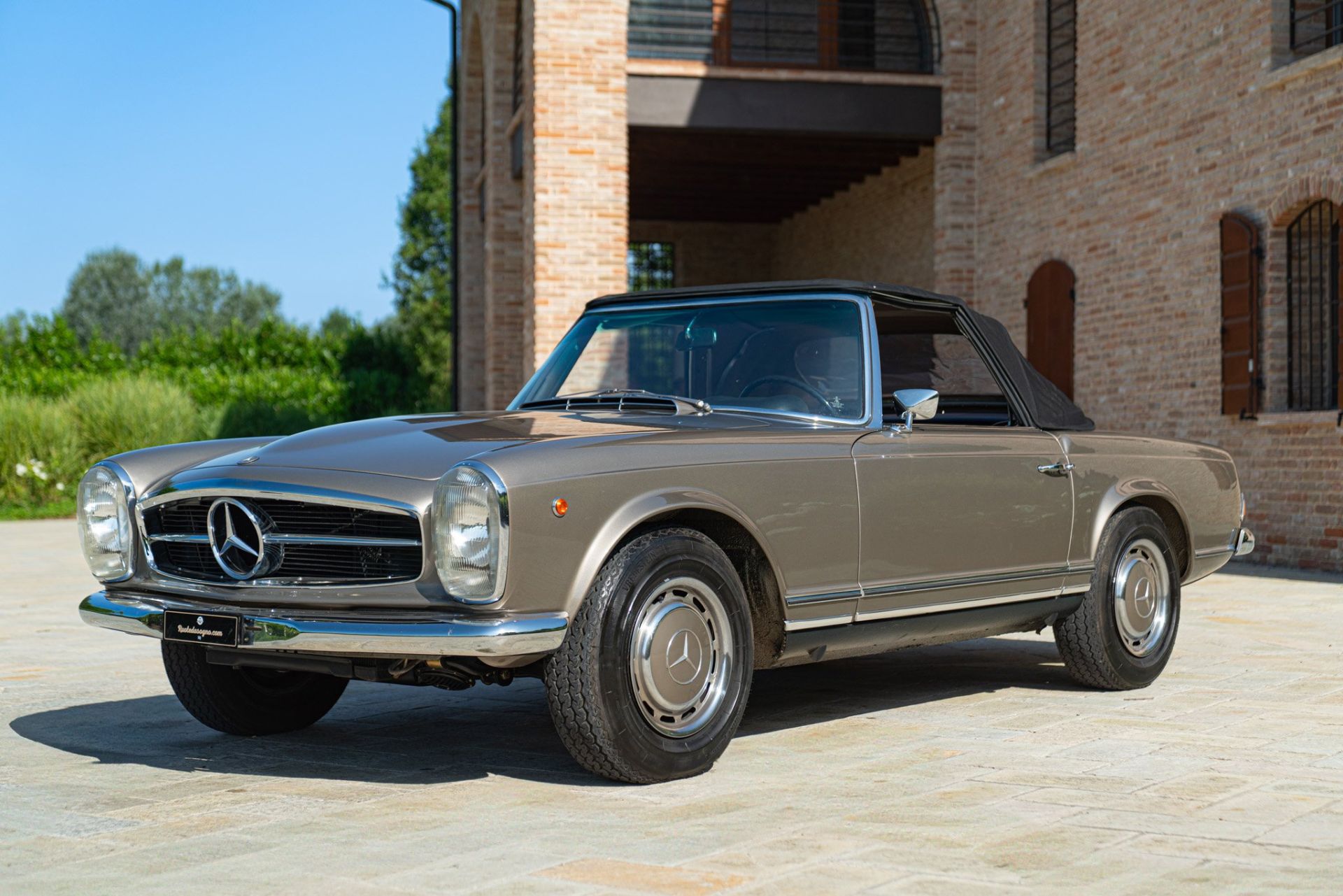 1969 MERCEDES-BENZ 280 SL