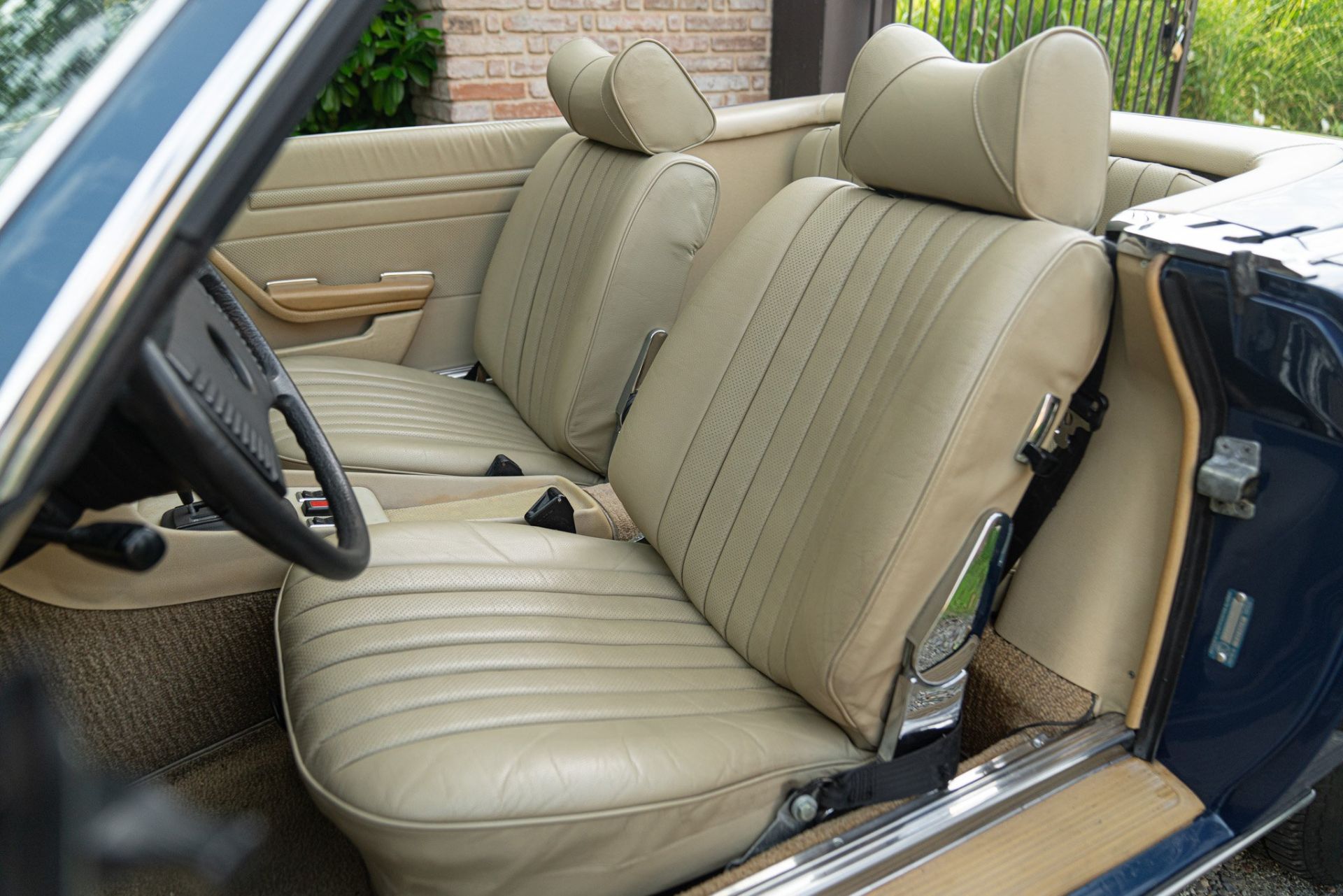1977 MERCEDES-BENZ 450 SL