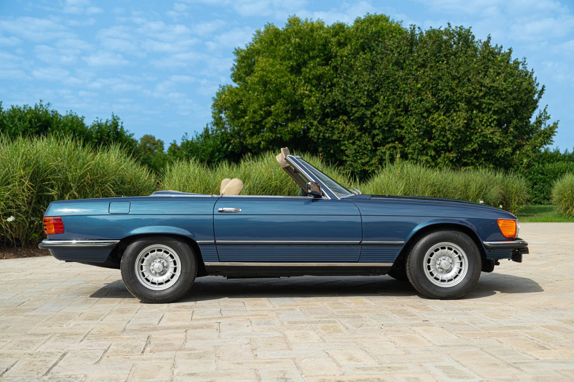 1977 MERCEDES-BENZ 450 SL