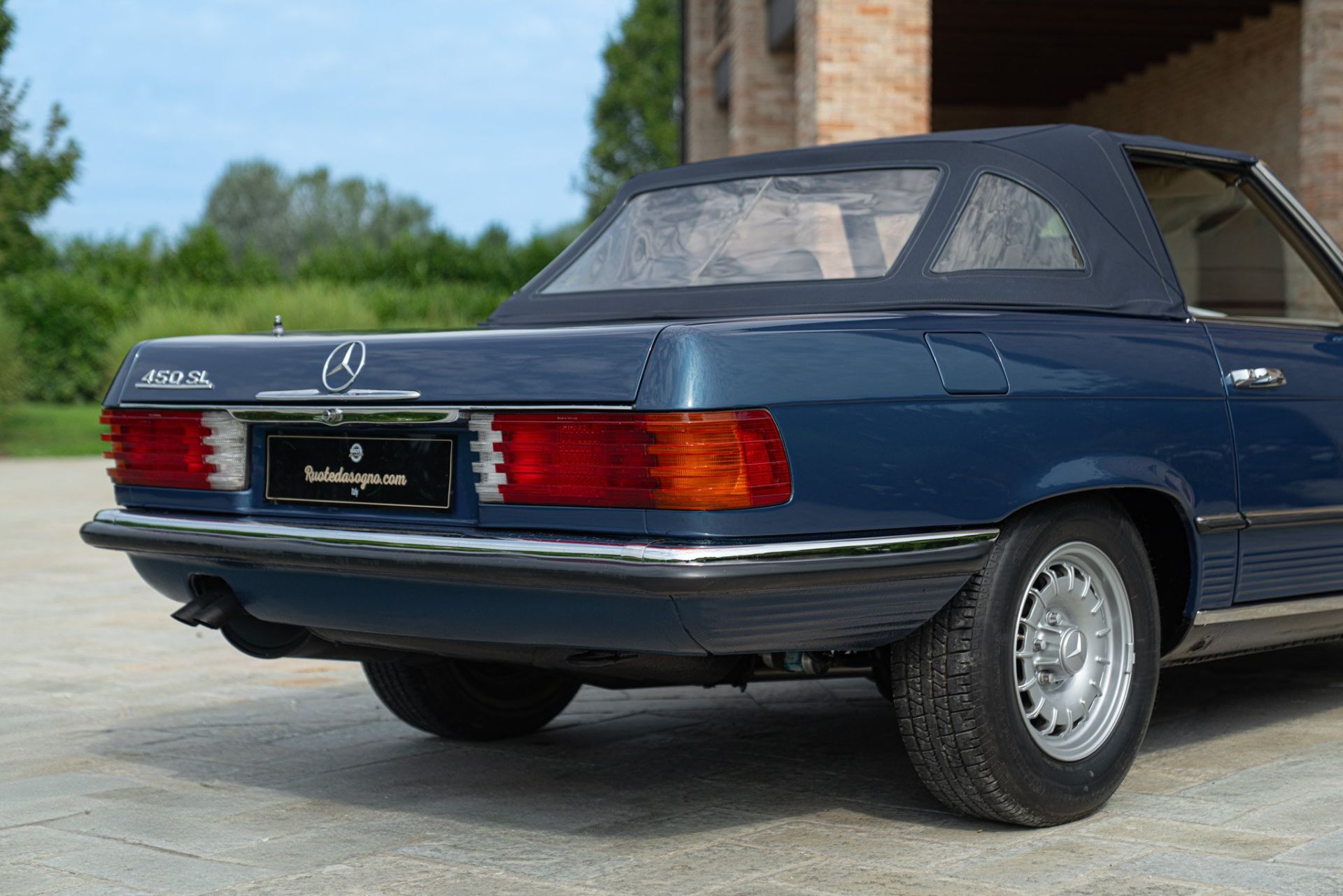 1977 MERCEDES-BENZ 450 SL
